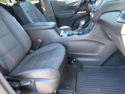 Used 2023 Chevrolet Equinox RS image 11