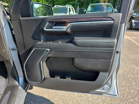 Used 2025 GMC Sierra 1500 SLT AWD/4WD image 36