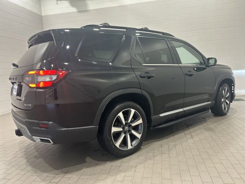 Certified 2023 Honda Pilot Elite image 9