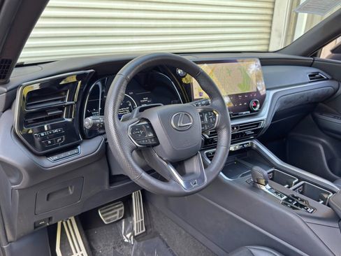 Used 2024 Lexus TX 500h AWD w/ Technology Package image 13
