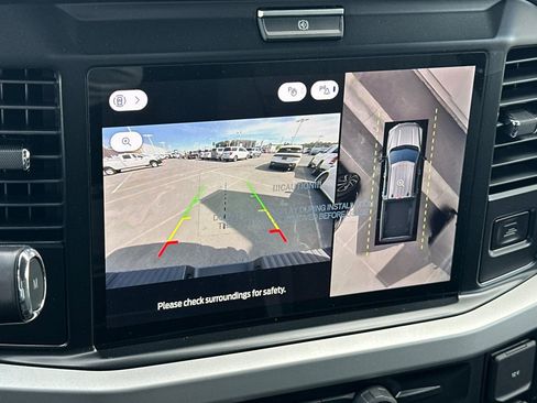 New 2026 Ford F250 XLT w/ XLT Premium Package AWD/4WD image 17