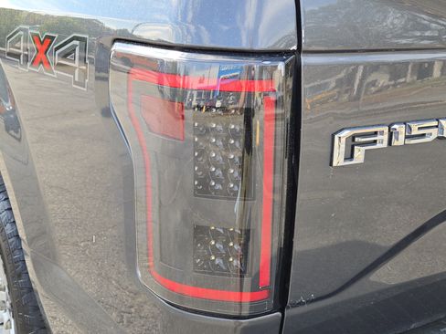 Used 2017 Ford F150 XLT w/ Trailer Tow Package image 12