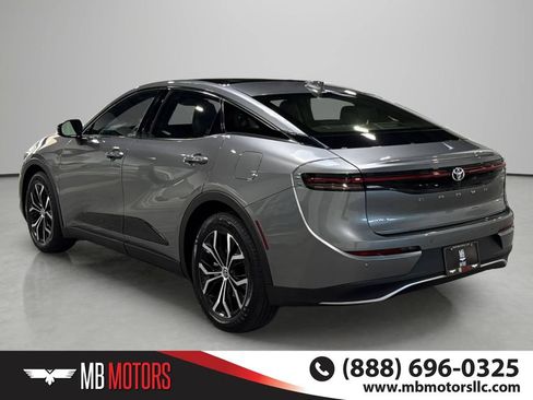 Used 2023 Toyota Crown AWD/4WD image 5