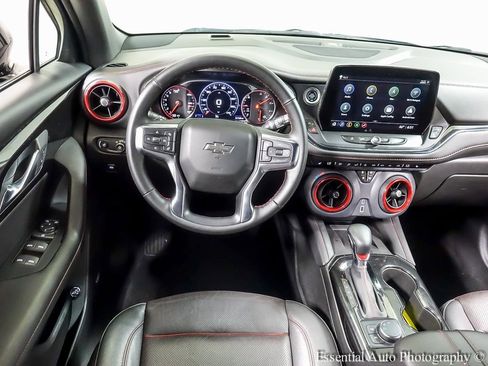 Certified 2025 Chevrolet Blazer RS image 12