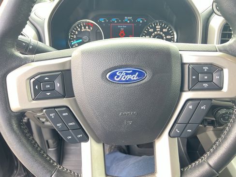 Used 2020 Ford F150 Lariat image 22
