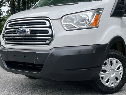 Used 2019 Ford Transit 250 130 Low Roof w/ Exterior Upgrade Package RWD image 3
