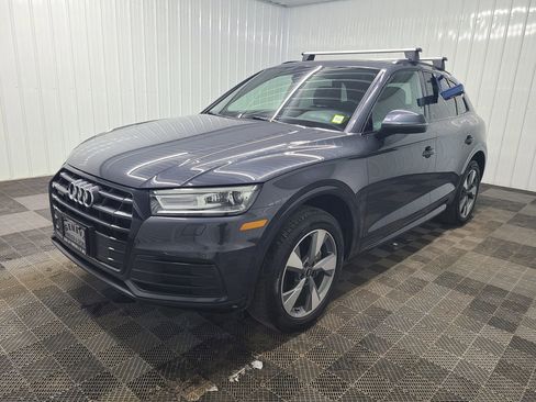 Used 2020 Audi Q5 2.0T Premium w/ Titanium Sport Package image 7