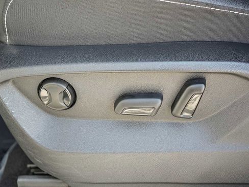 Certified 2024 Volkswagen Atlas SE image 21