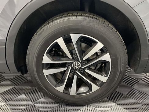 Used 2023 Volkswagen Tiguan S image 9