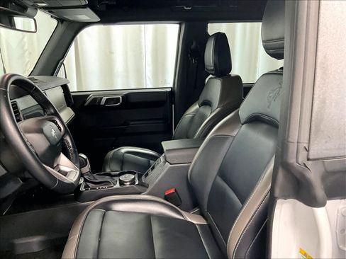 Used 2025 Ford Bronco Outer Banks image 10