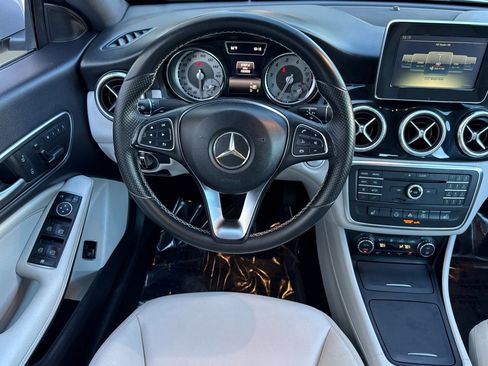 Used 2015 Mercedes-Benz CLA 250 image 28