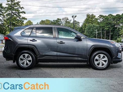 Used 2020 Toyota RAV4 LE FWD image 10