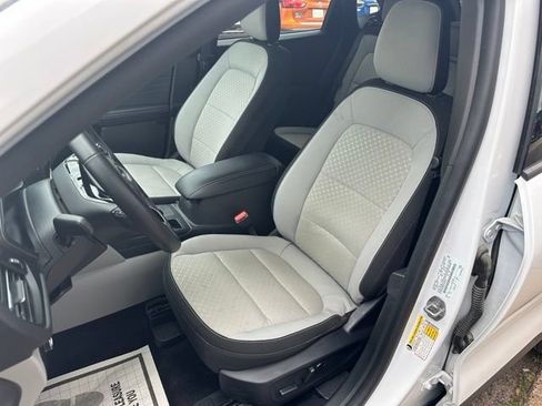 Used 2024 Ford Escape Active w/ Tech Pack #1 AWD/4WD image 9
