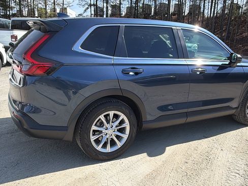 Used 2025 Honda CR-V EX image 8