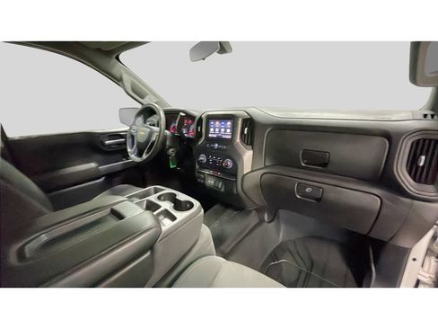 Used 2021 Chevrolet Silverado 1500 Custom AWD/4WD image 18