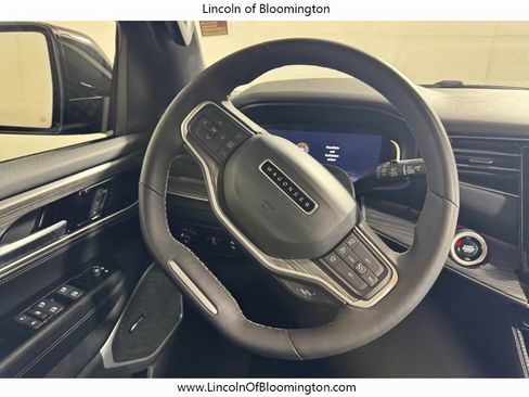 Used 2024 Jeep Wagoneer L Series II w/ Flexible Seating Group image 22