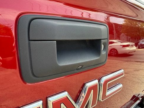 Used 2022 GMC Canyon AT4 w/ Driver Alert Package AWD/4WD image 28