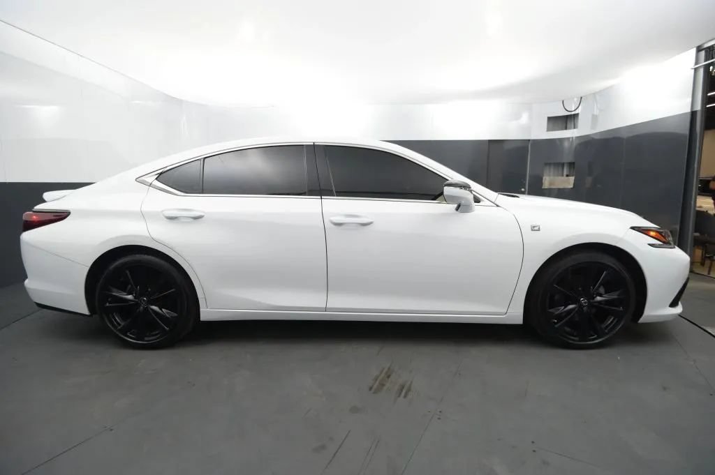 Used 2024 Lexus ES 350 F Sport w/ Accessory Package (Z2) FWD image 6