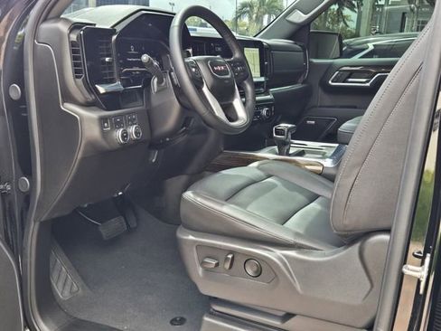 Used 2025 GMC Sierra 1500 Elevation w/ Elevation Premium Package image 15