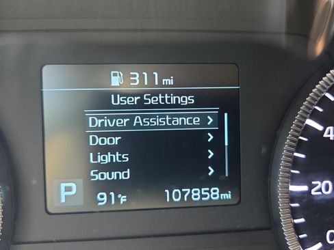 Used 2021 Kia Telluride LX FWD image 28