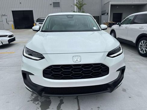 New 2027 Honda HR-V LX image 2