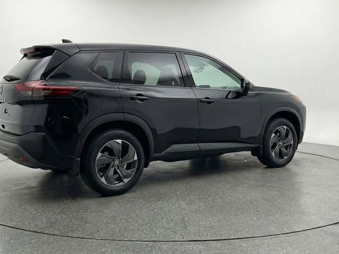 Used 2025 Nissan Rogue SV AWD/4WD image 9