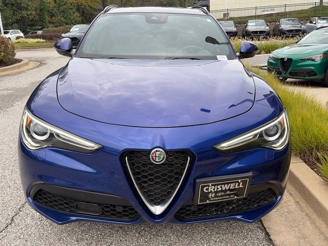 Used 2023 Alfa Romeo Stelvio Ti AWD/4WD image 3