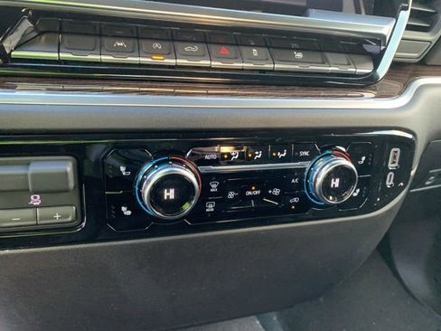 New 2026 GMC Sierra 1500 SLE image 24