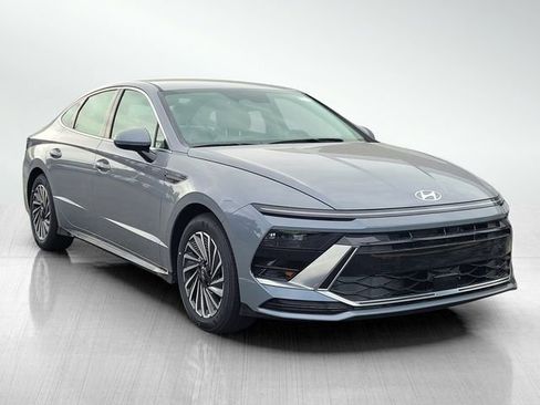 New 2025 Hyundai Sonata SEL image 3