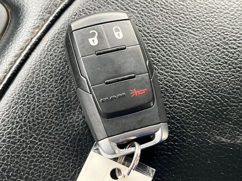 Used 2024 RAM 3500 Big Horn image 25