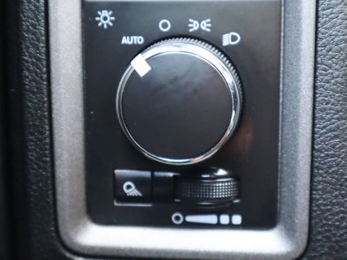 Used 2016 RAM 1500 Tradesman w/ Popular Equipment Group AWD/4WD image 28