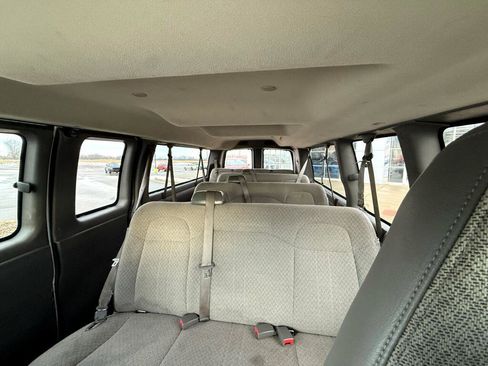 Used 2019 Chevrolet Express 3500 LS image 22