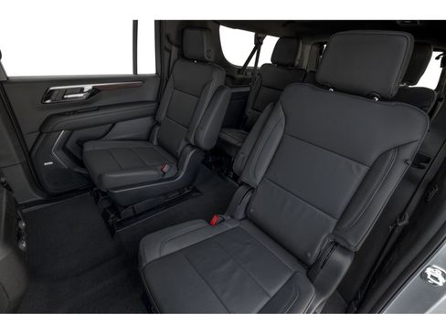 New 2026 Chevrolet Suburban LT w/ Comfort Package AWD/4WD image 36