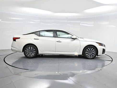 Used 2023 Nissan Altima 2.5 SV image 42
