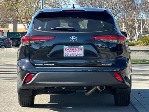 Used 2023 Toyota Highlander LE image 5