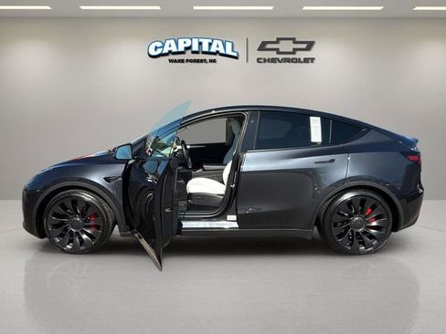 Used 2024 Tesla Model Y Performance image 13