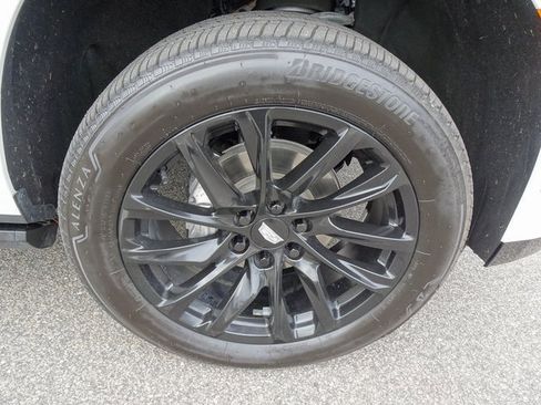 Used 2024 Cadillac Escalade ESV Sport Platinum w/ LPO, ONYX Package image 42