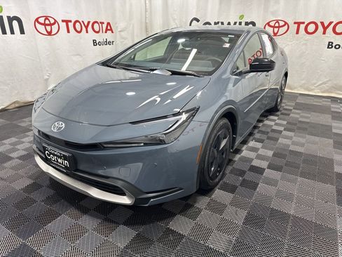Used 2025 Toyota Prius Plug-In Hybrid image 10