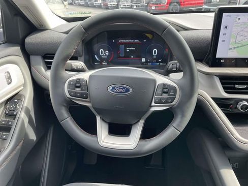 New 2026 Ford Explorer Active RWD image 9