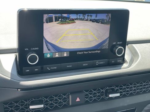 Certified 2023 Honda Accord EX image 9