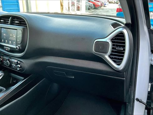 Used 2020 Kia Soul LX image 18