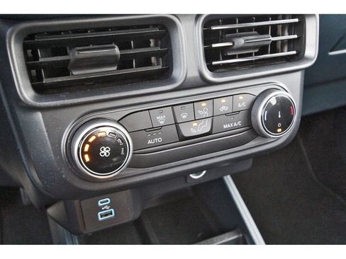 Certified 2024 Ford Maverick XL image 25