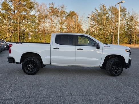 Used 2021 Chevrolet Silverado 1500 LT Trail Boss w/ Convenience Package II image 38