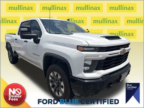 Used 2026 Chevrolet Silverado 2500 Custom w/ Custom Value Package RWD image 1