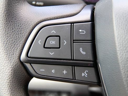 New 2026 Toyota Sienna LE FWD image 11