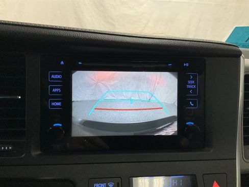 Used 2015 Toyota Sienna XLE image 29