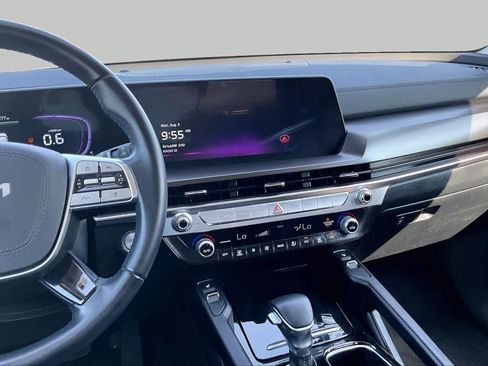 Used 2025 Kia Telluride S FWD image 7