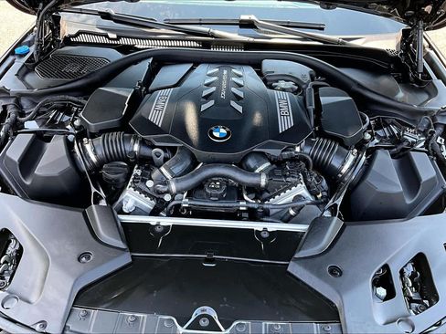 Used 2023 BMW M550i xDrive w/ Executive Package AWD/4WD image 33