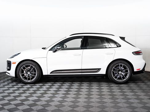 Used 2025 Porsche Macan Turbo image 2
