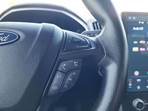 Used 2021 Ford Edge SE image 24